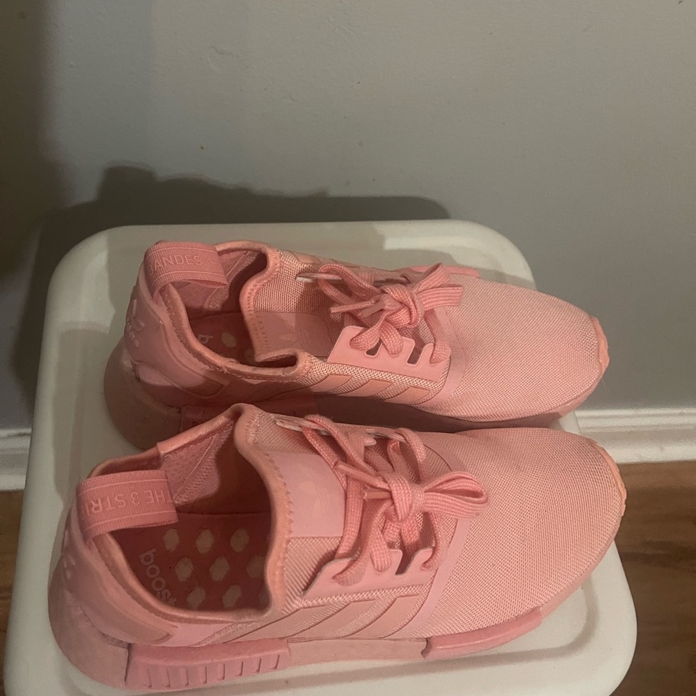Adidas nmd pink